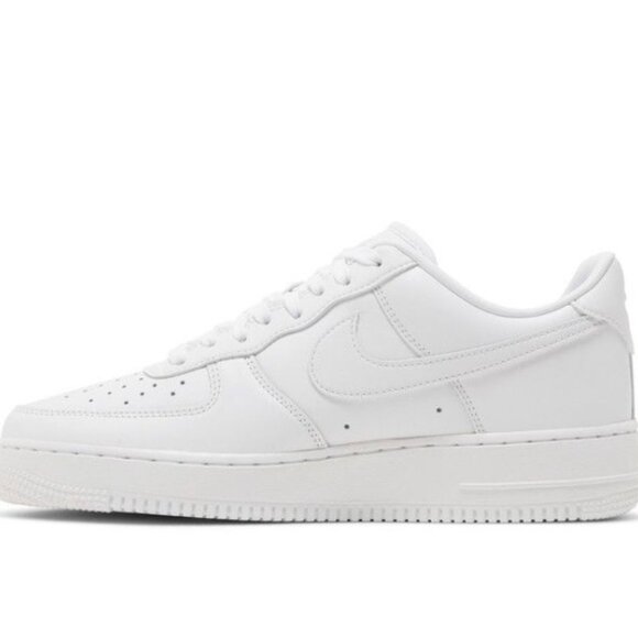 Nike Air Force 1 07' Fresh Triple White Leather Mens Basketball Shoes DM0211 100 - Picture 4 of 9